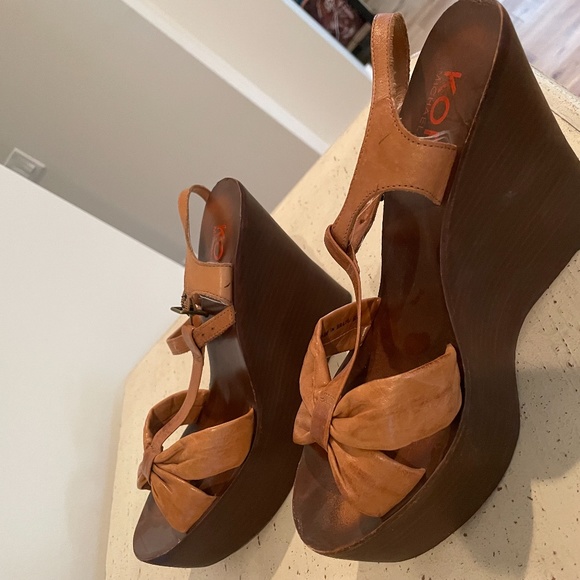 Michael Kors Size 8 wedges Brown - Picture 4 of 6